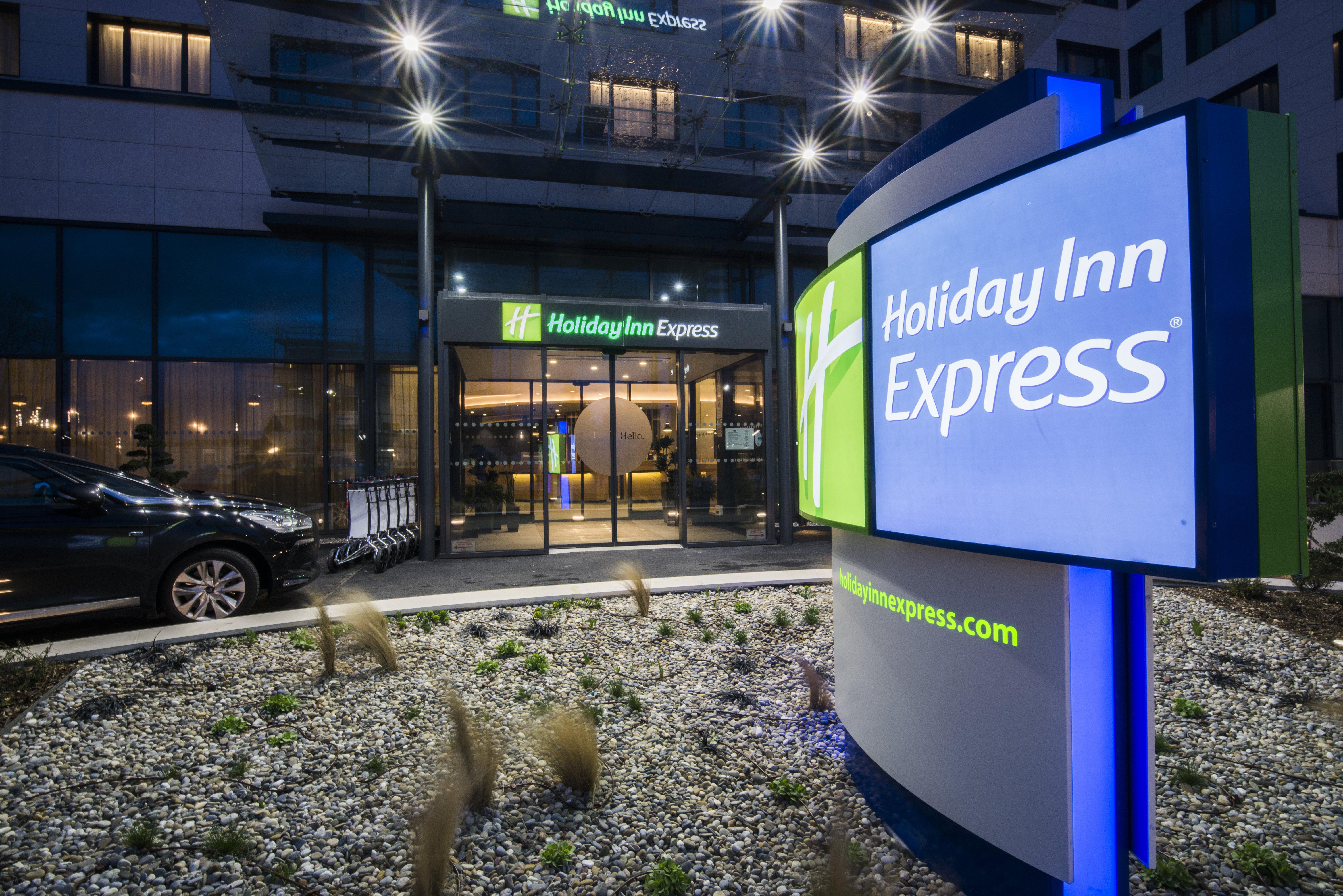 Holiday Inn Express - Paris - Cdg Airport, An Ihg Hotel Руасси-эн-Франс Экстерьер фото